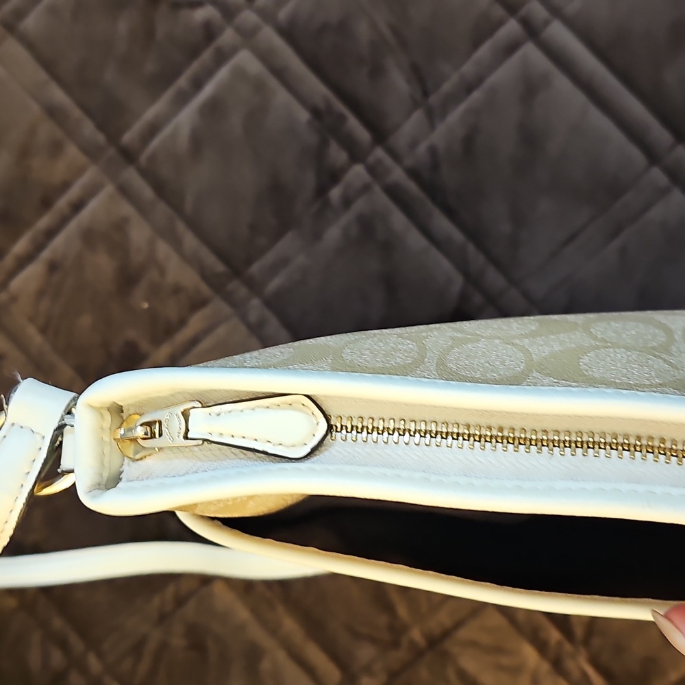 Coach Crossbody - Picture 8 of 16